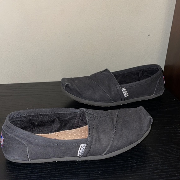 BLACK SLIP ON BOBS - Picture 2 of 4